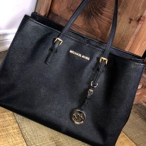 Micheal Kors Purse